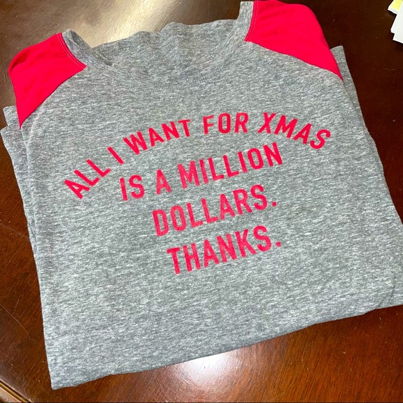 TORRID- Christmas Heather Gray Soft Tee - Size 2 - Picture 3 of 13